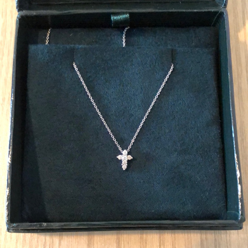 Roberto Coin “Tiny Treasures” White Gold Necklace with Diamond Pendant